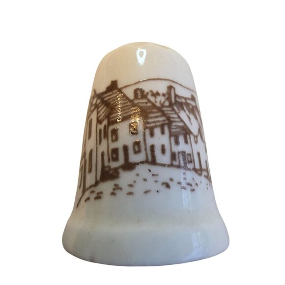 Gold Hill Shaftesbury Ceramic Thimble With Scenic Cottage Design - Picture 2 of 11